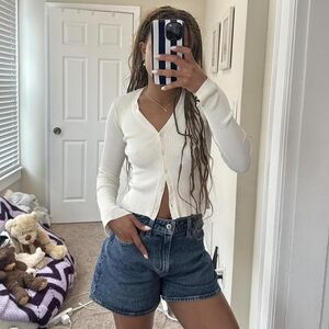 Abercrombie & Fitch Cream Ribbed V‑Neck Button Cardigan